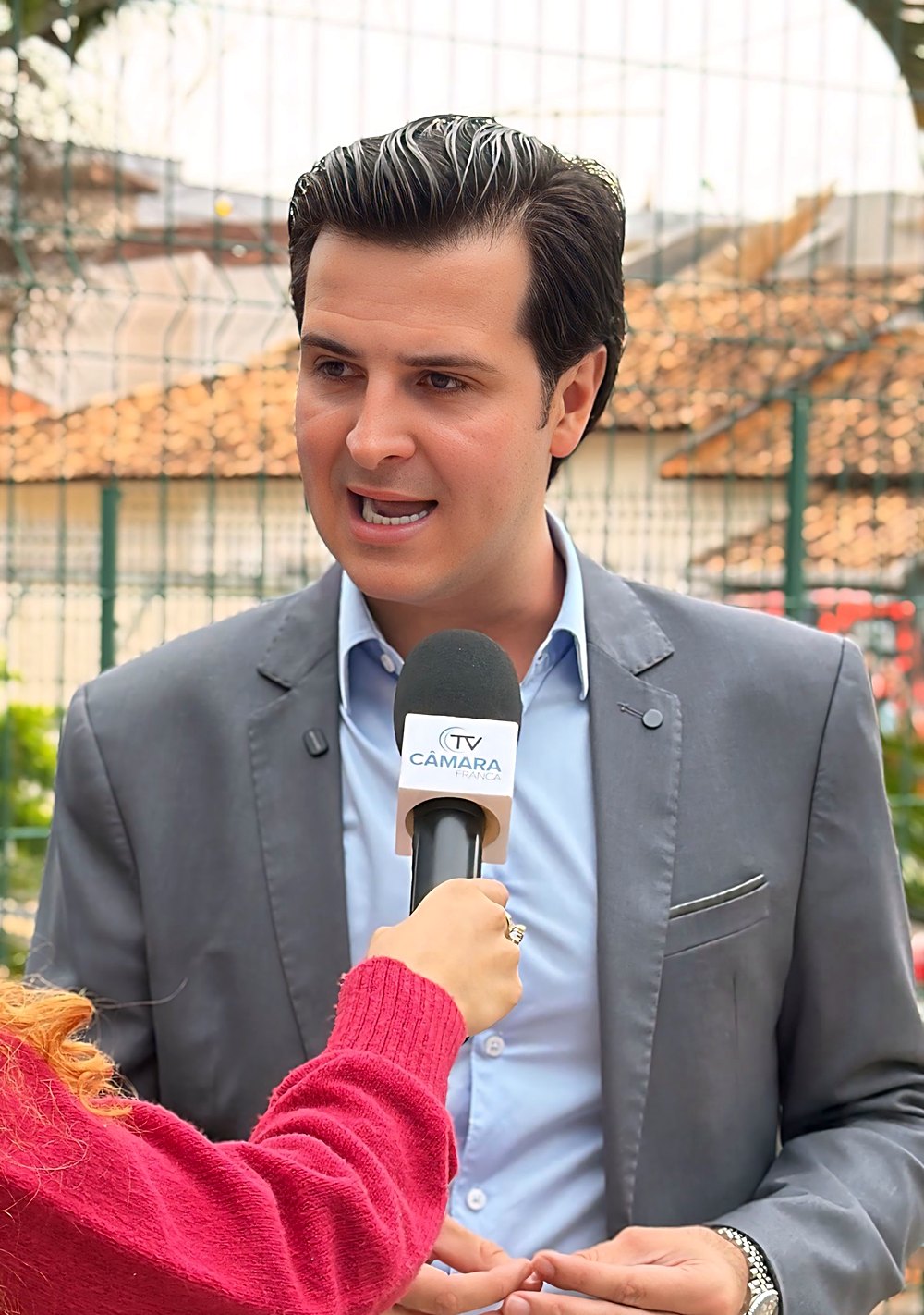 Dr. Fábio Delbianco em entrevista